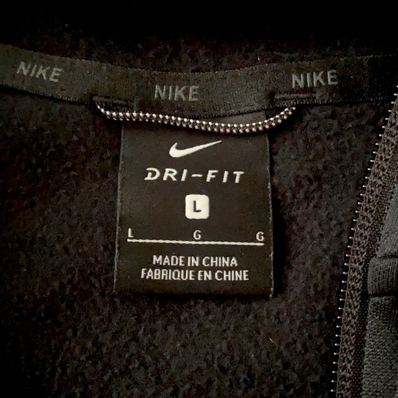 Nike Big Boys Warm Up/Training Zip-up Jacket in black - Picture 8 of 11